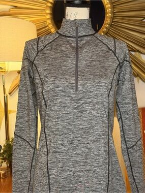 Reebok Gray Heathered Quarter-Zip Athletic Pullover